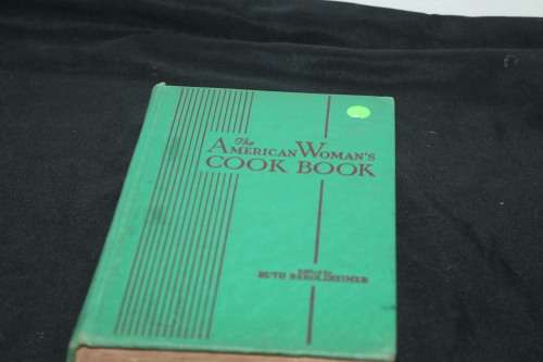 The American Woman`s Cookbook