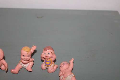 6 Magic Diaper Babies