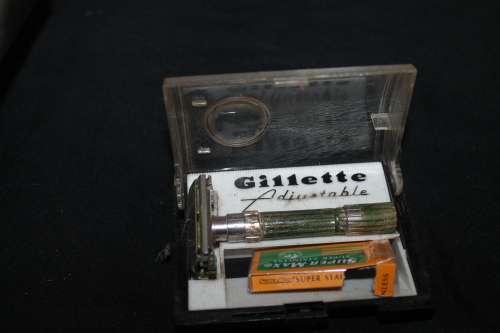 Gillette Adjustable Razor in box
