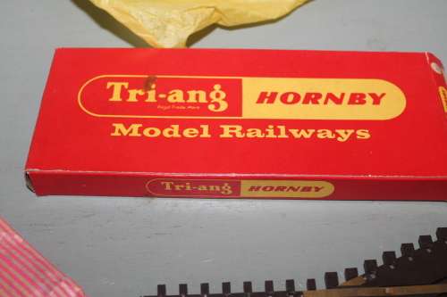 Tri-Ang R493 Righthand Crossing