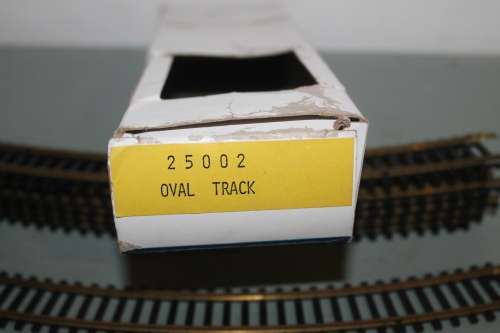 12 Curved Tracks AHM