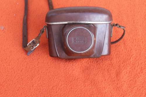 Zeiss Ikon in Leather Case