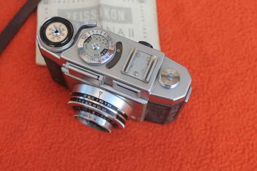 Zeiss Ikon in Leather Case