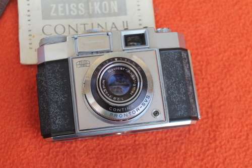 Zeiss Ikon in Leather Case