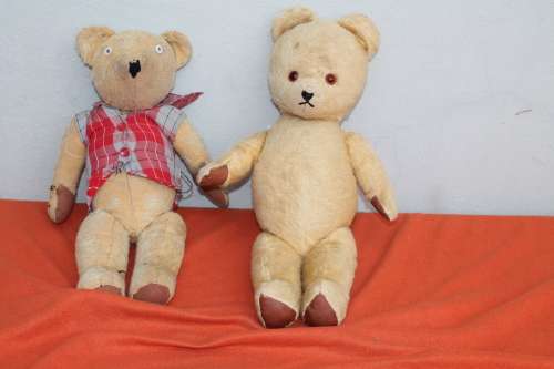 2 Vinatge Teddy Bears TLC