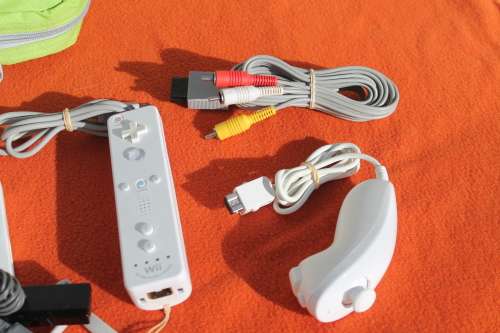 WII Console with Balance Board 2 Games and Extra`s