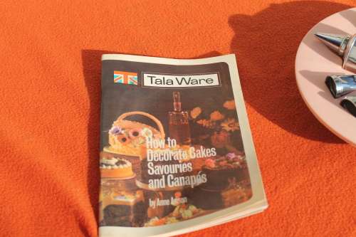 Tala Cake Icing Set