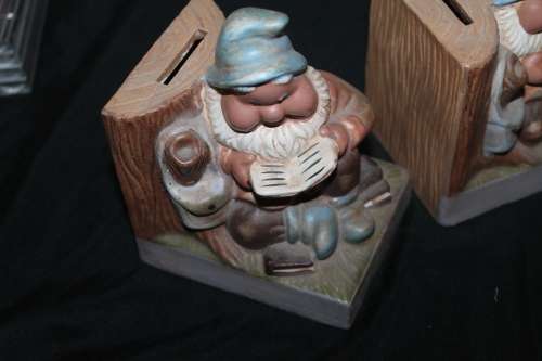 2 Money Boxes / Book Ends