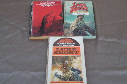 6 Ray Hogan Western`s