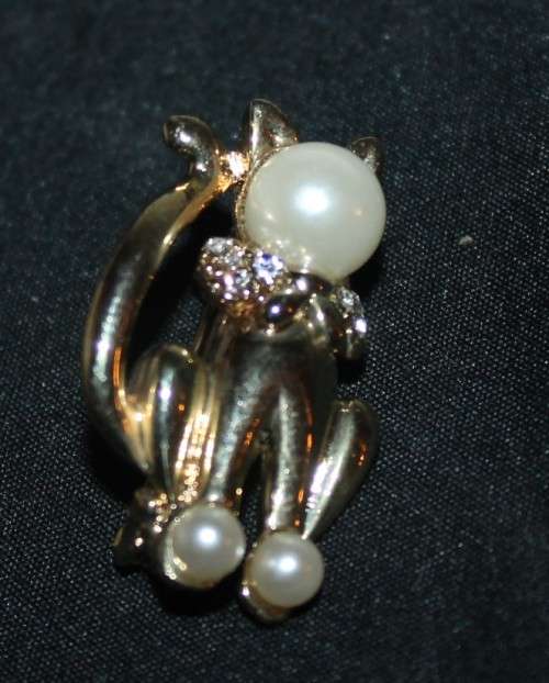 Vintage Cat Brooch
