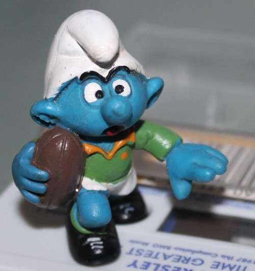 Rare Rugby Smurf, Base missing