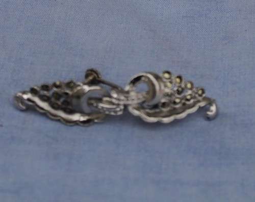 Vintage Screw on earrings