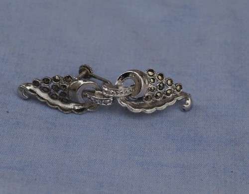 Vintage Screw on earrings