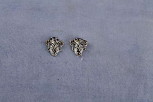 Clip on earrings