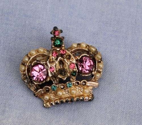Costume Crown Brooch