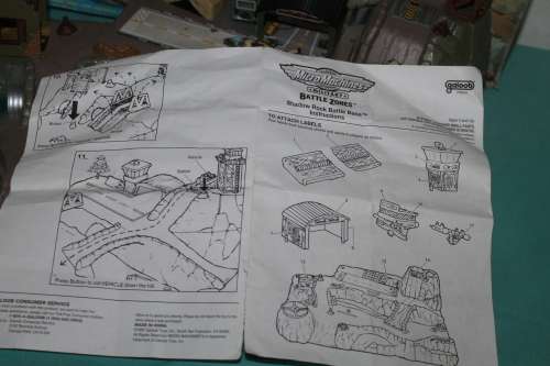 Boxed Micro Machines Shadow rock Battle Base Galoob 1997