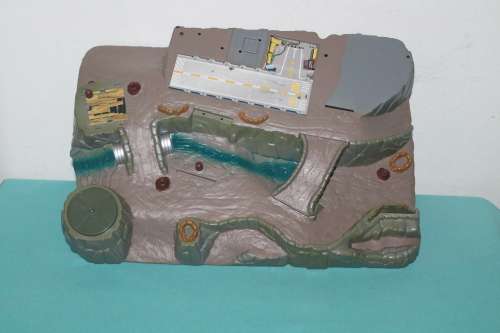 Boxed Micro Machines Shadow rock Battle Base Galoob 1997