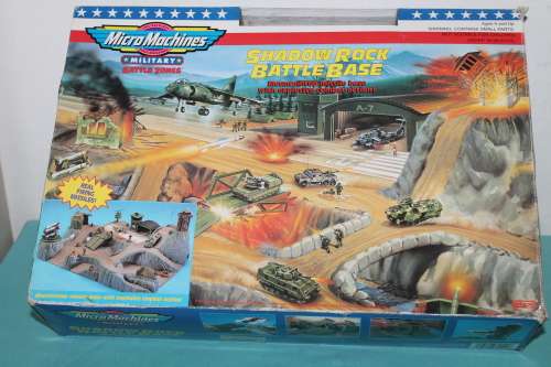 Boxed Micro Machines Shadow rock Battle Base Galoob 1997