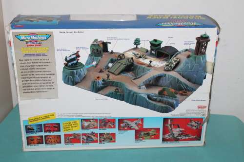 Boxed Micro Machines Shadow rock Battle Base Galoob 1997
