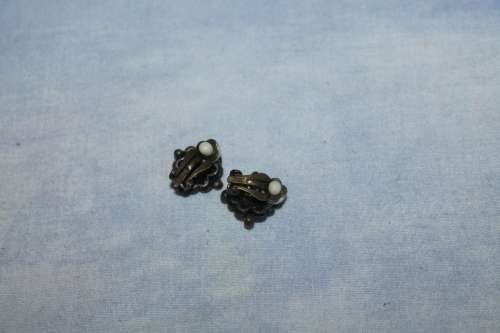 Vintage Clip on Earings