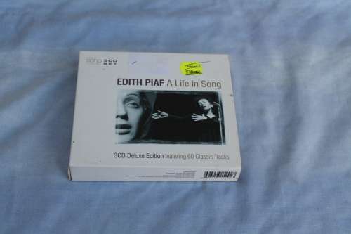 Edith Piaf A life of Song