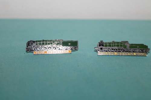 2 Train Pin Badges