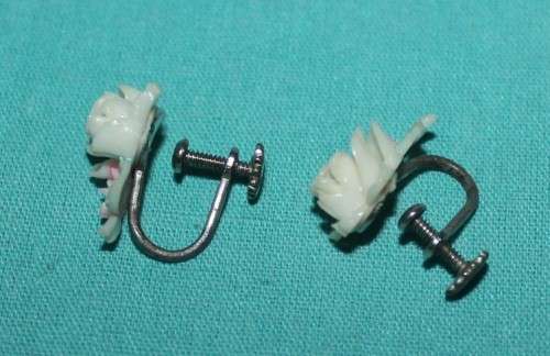 Vintage screw on earrings