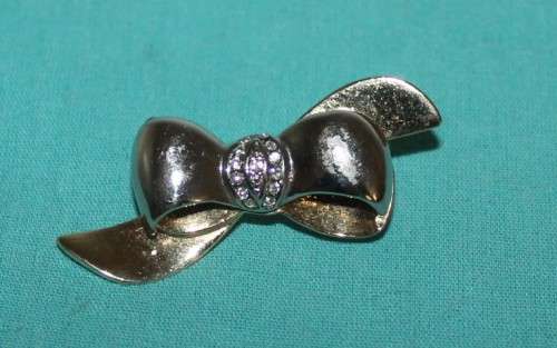 Bow Brooch