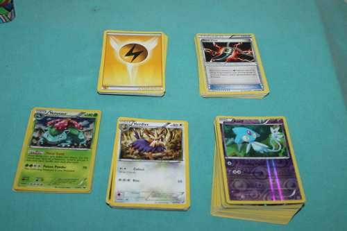 110 Pokémon Cards and Tin 2011/ 2012 and 2013