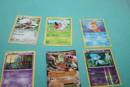 110 Pokémon Cards and Tin 2011/ 2012 and 2013