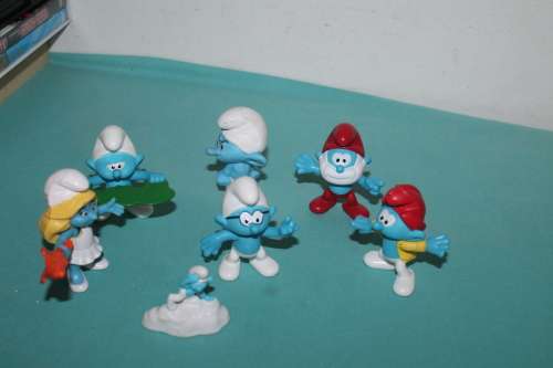 7 Macdonald`s Smurfs