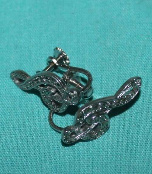 Vintage Clip on earrings