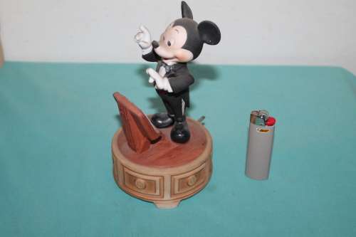 Vintage Mickey Mouse Musical Box Note discription