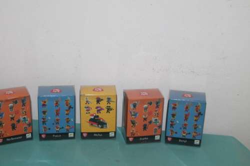 5 boxed Action Figures