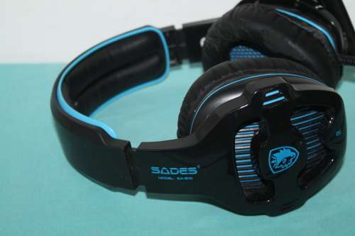 Sades headphones