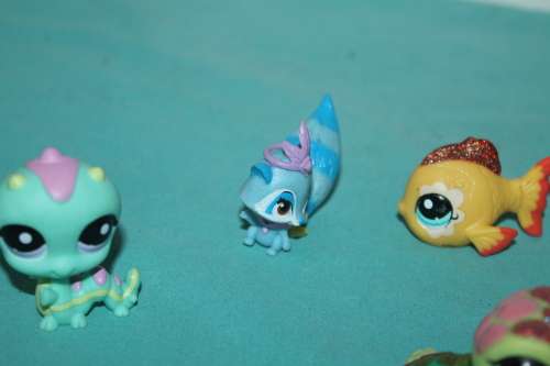 5 LPS Figures