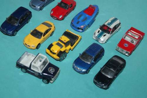 11 x Realtoy Model Cars
