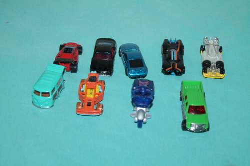 9 x Mattel Model Cars