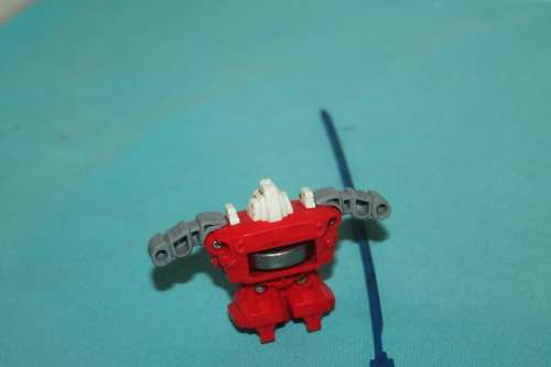 Gyro Bot with Rip Cord