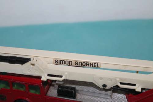 Simon Snorkel Corgi