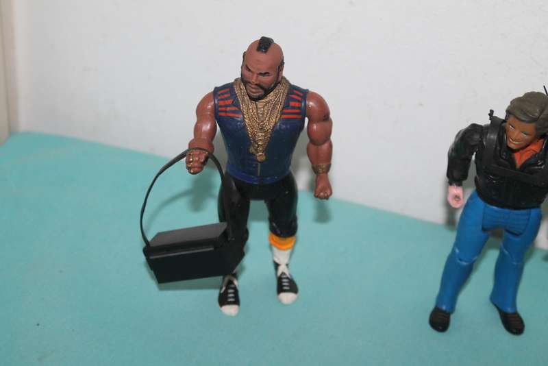 A Team 4 Figures and accessories,