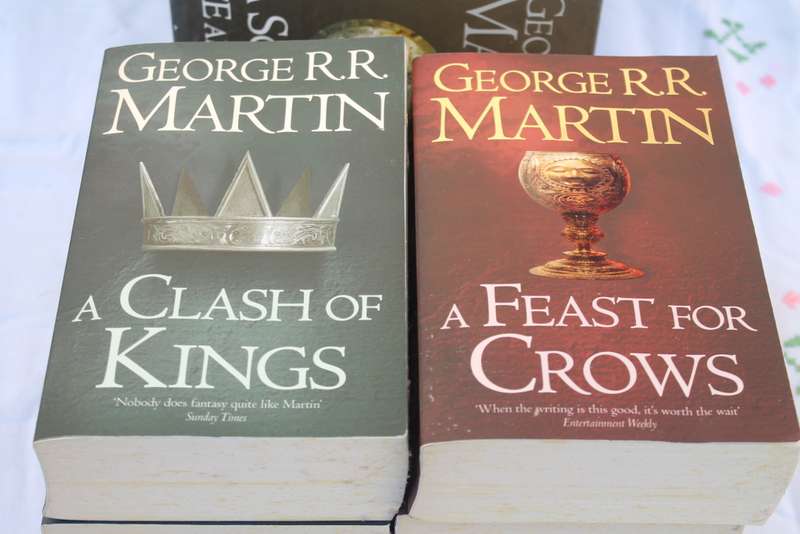 George R Martin A Song of fire & Ice 7 books