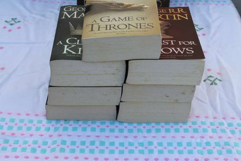 George R Martin A Song of fire & Ice 7 books