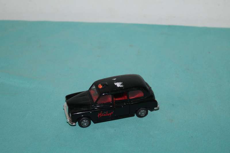 Hamley`s Metal Taxi