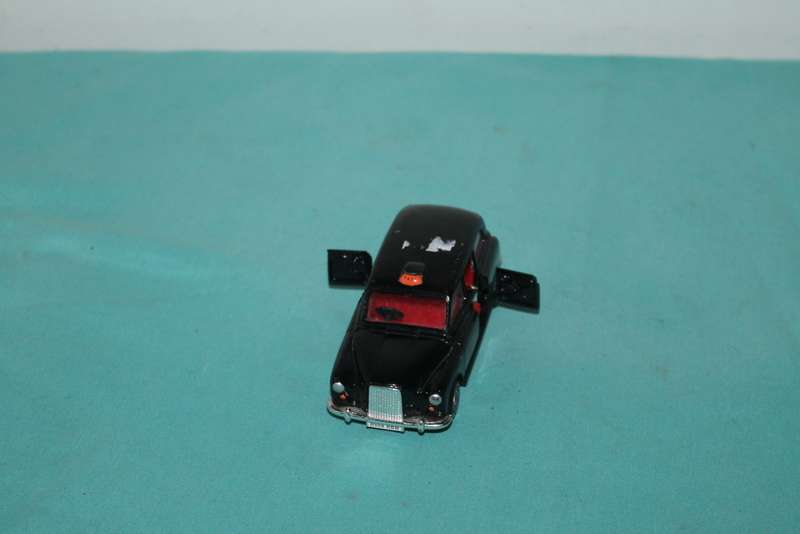 Hamley`s Metal Taxi
