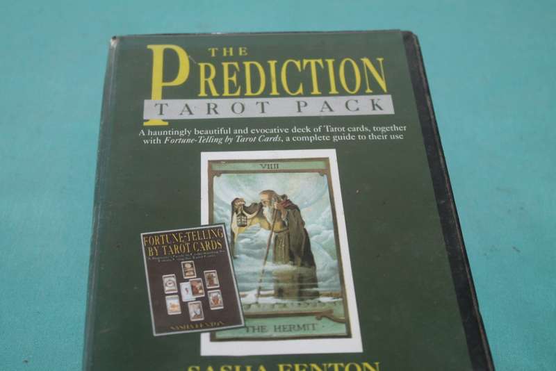 The Prediction Tarot Pack Sash Fenton