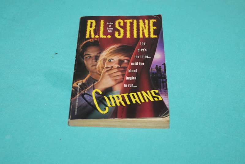 R L Stine Curtains