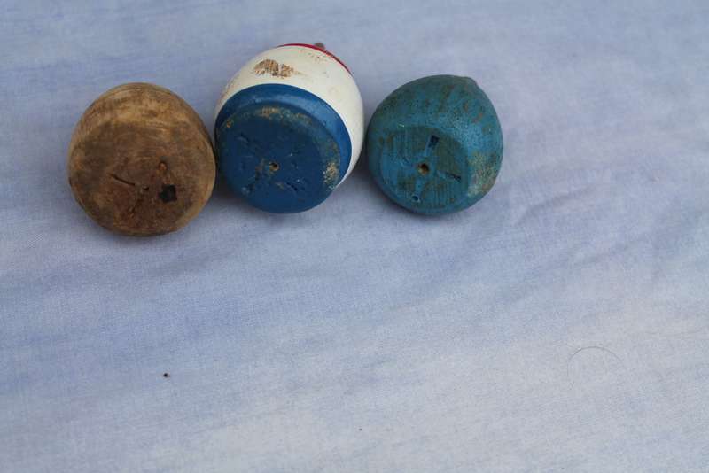 3 Wooden Spinning Tops & a Rubik `snake`