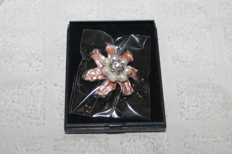 Vintage flower Brooch