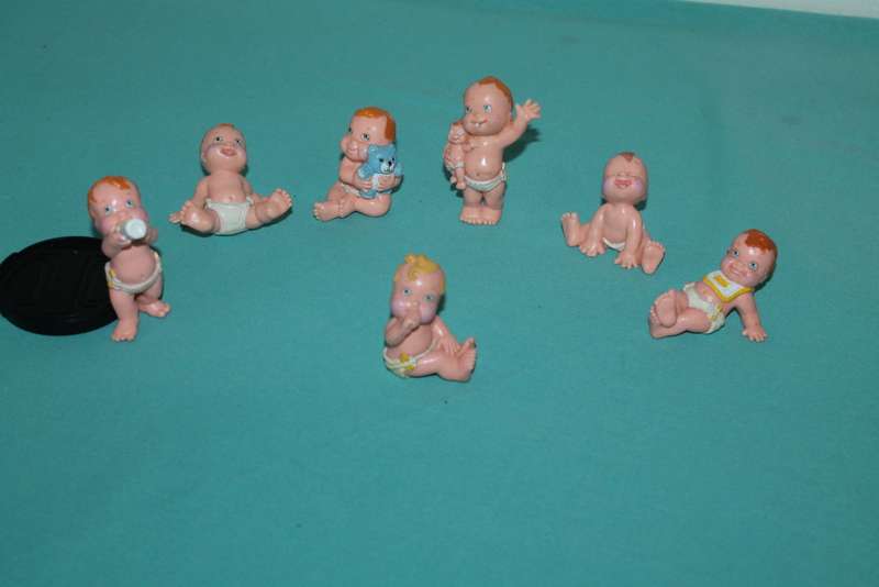 8 Diaper Babies